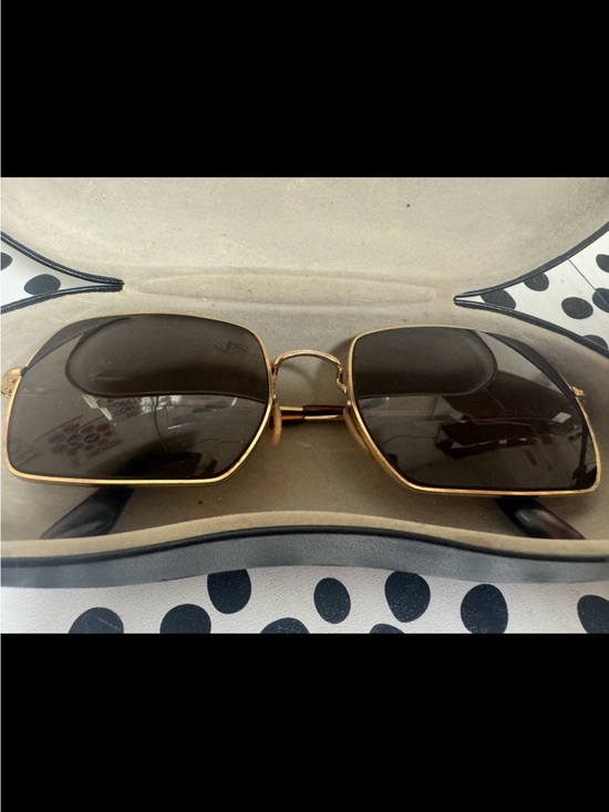 Vintage 1971 Ray-Ban Women\'s Gold Frame Brown Lens Square Sunglasses With Case